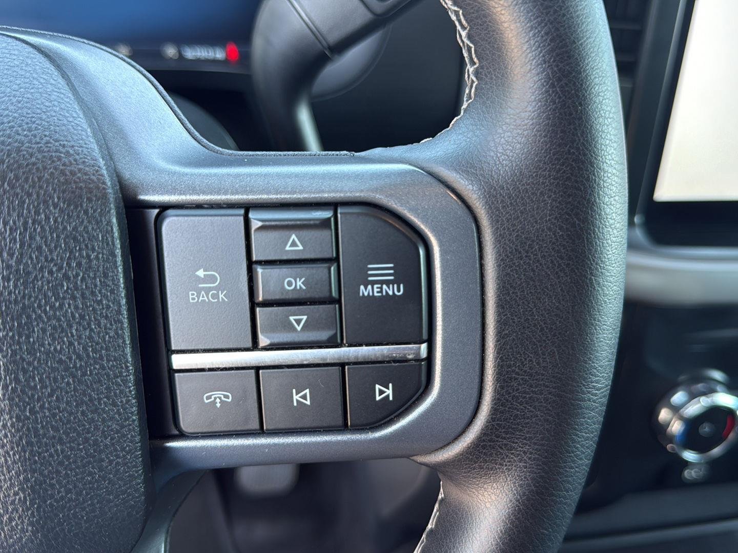 Used 2025 Agate Black Ford XLT image 26