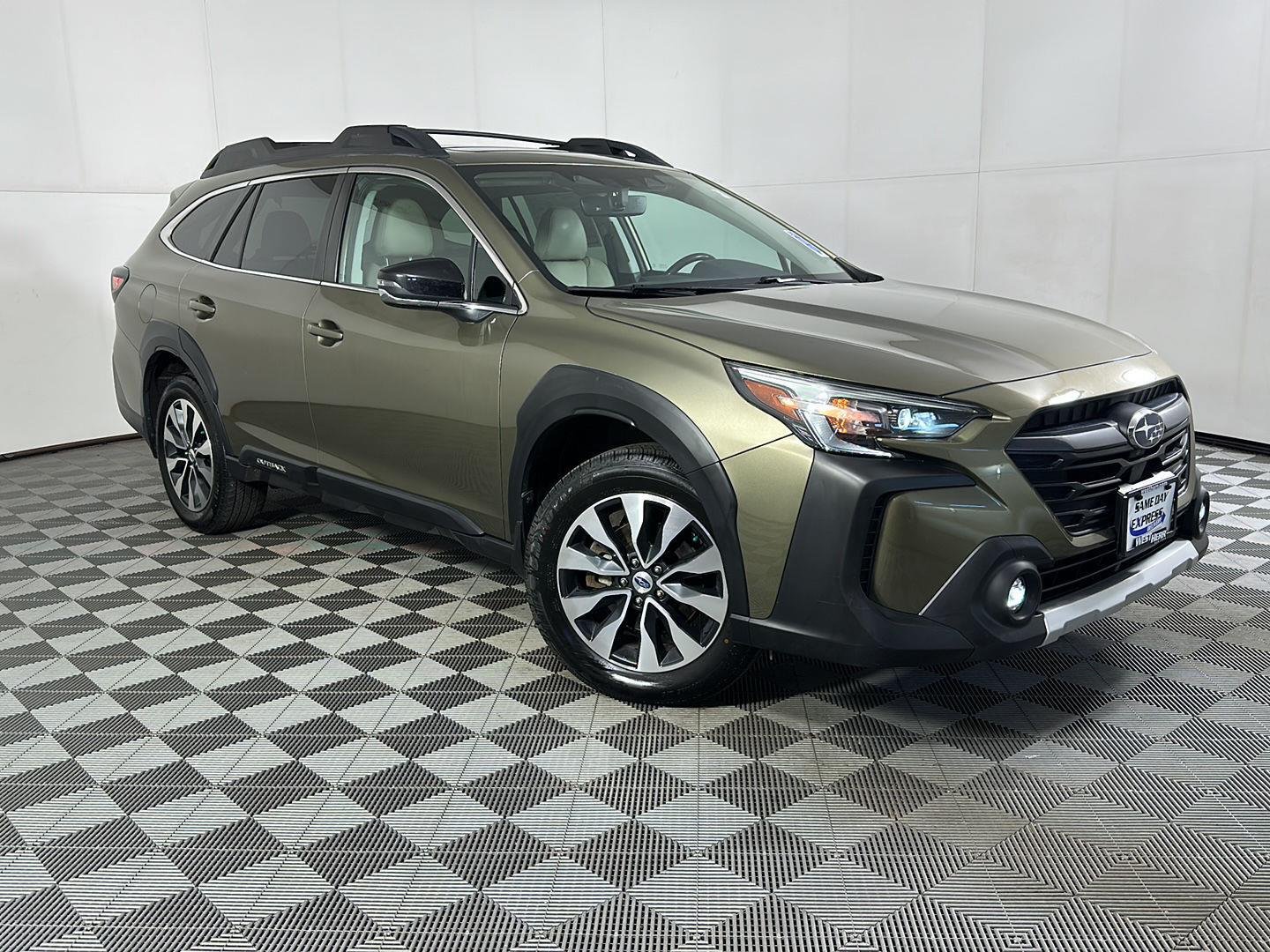 Used 2023 Autumn Green Metallic Subaru Limited image 14