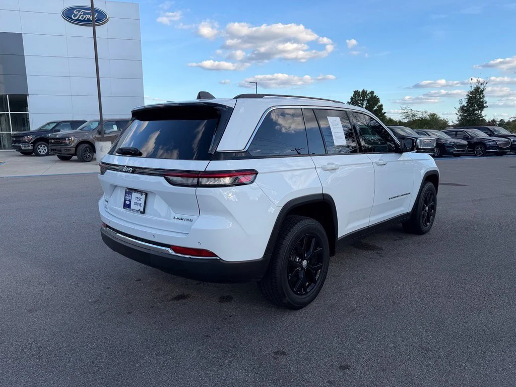 Used 2022 White Jeep Limited image 6