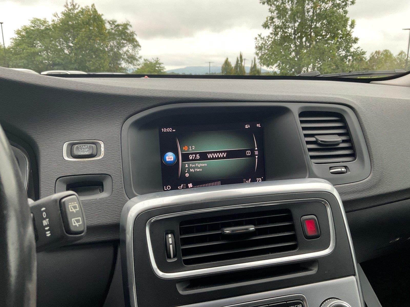 Used 2018 Mussel Blue Metallic Volvo T5PREMIER image 21