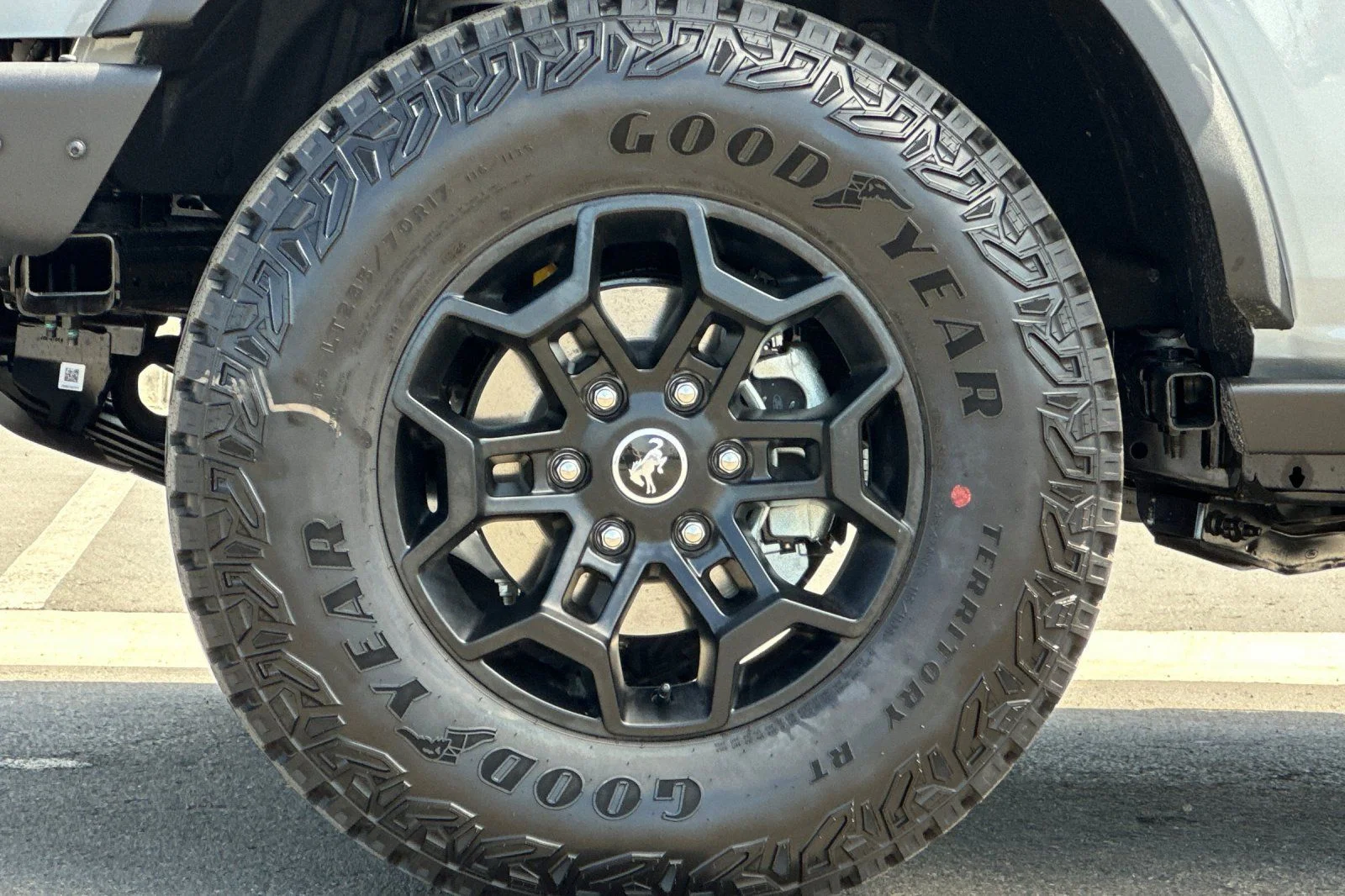 New 2026 Avalanche Gray Ford Badlands® image 25