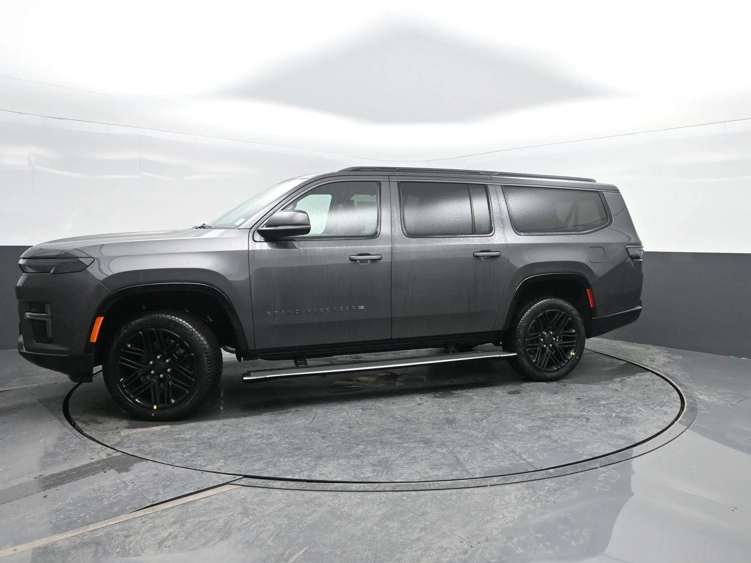 New 2026 Baltic-Gray Metallic Clear-Coat Exterior Paint Jeep Limited Reserve image 45
