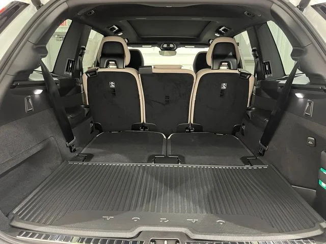 New 2026 Crystal White Volvo Plus image 21