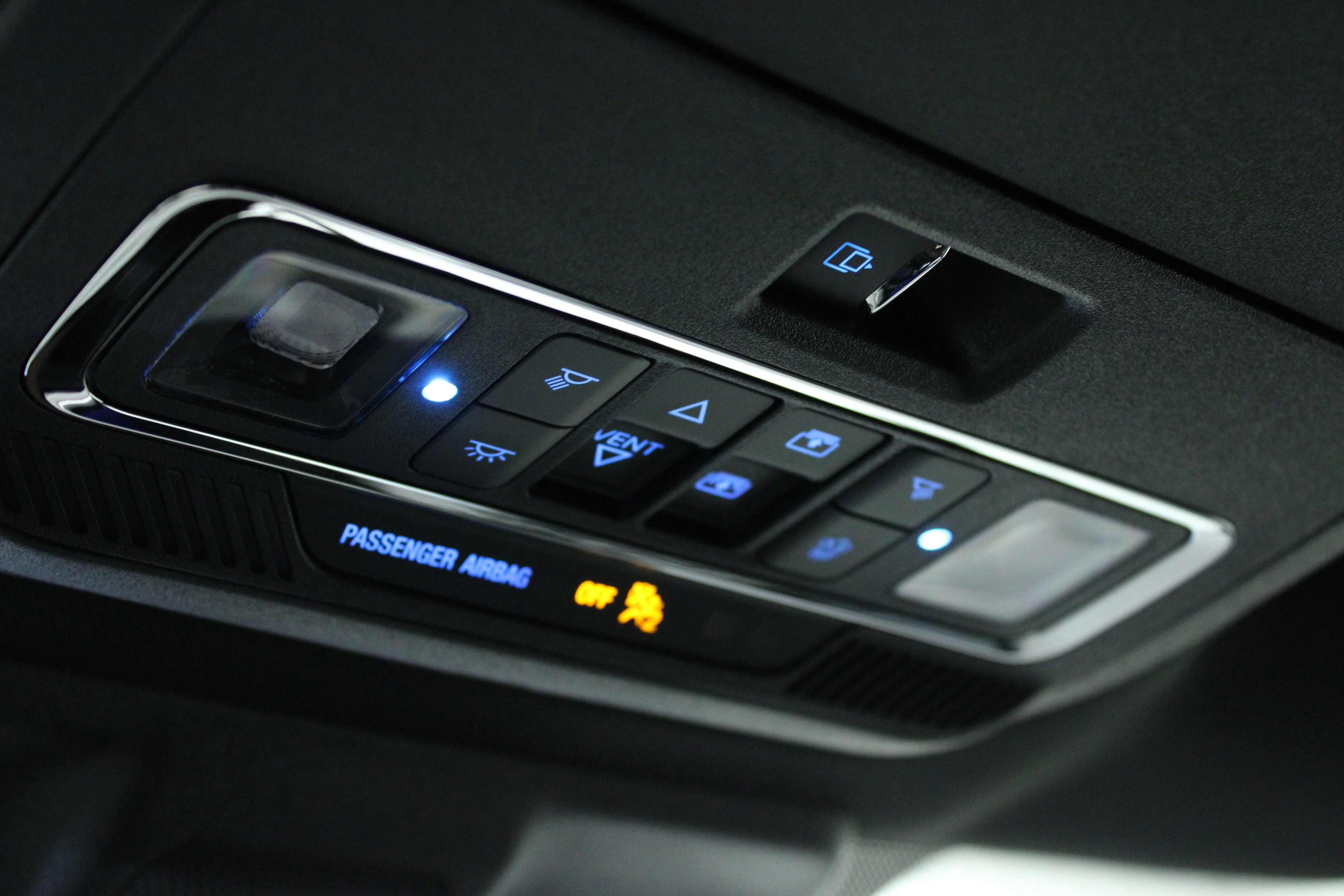 Used 2025 Antimatter Blue Metallic Ford Raptor image 25