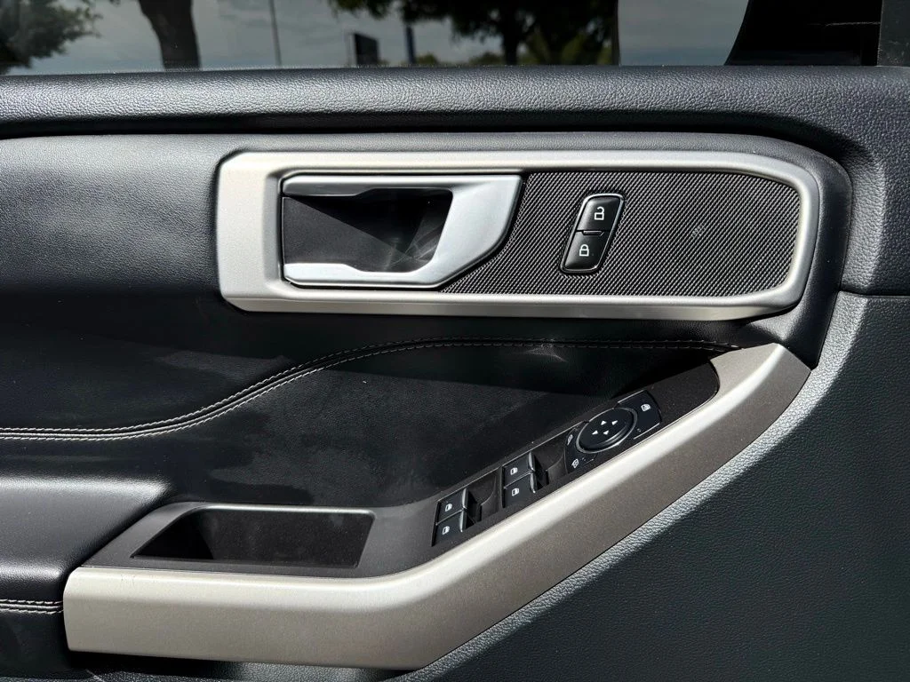 Used 2023 White Ford XLT image 17
