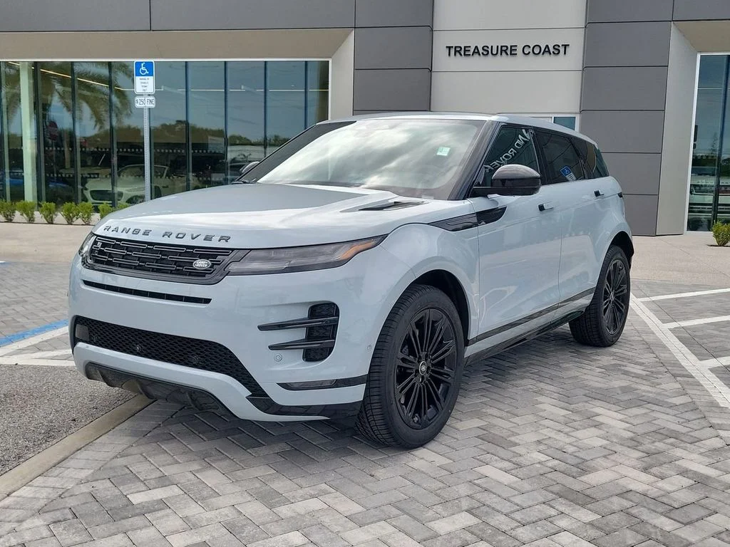 2026 Land Rover Range Rover Evoque Dynamic SE's photo