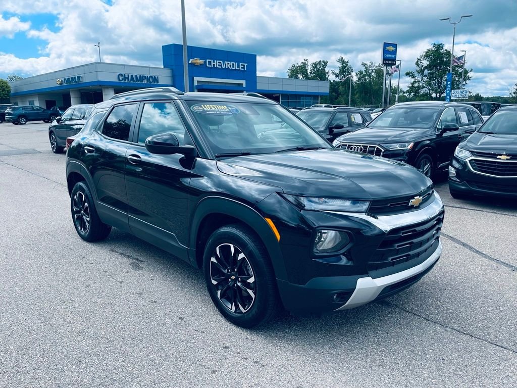 Used 2021 Black Chevrolet LT image 9