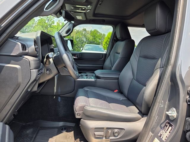 Used 2025  Toyota Base image 9