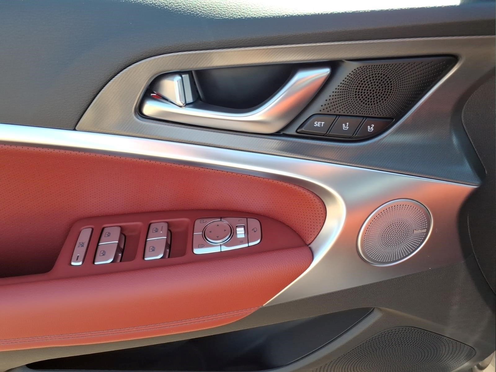 New 2027 Silver Genesis 2.5T Sport Prestige image 17