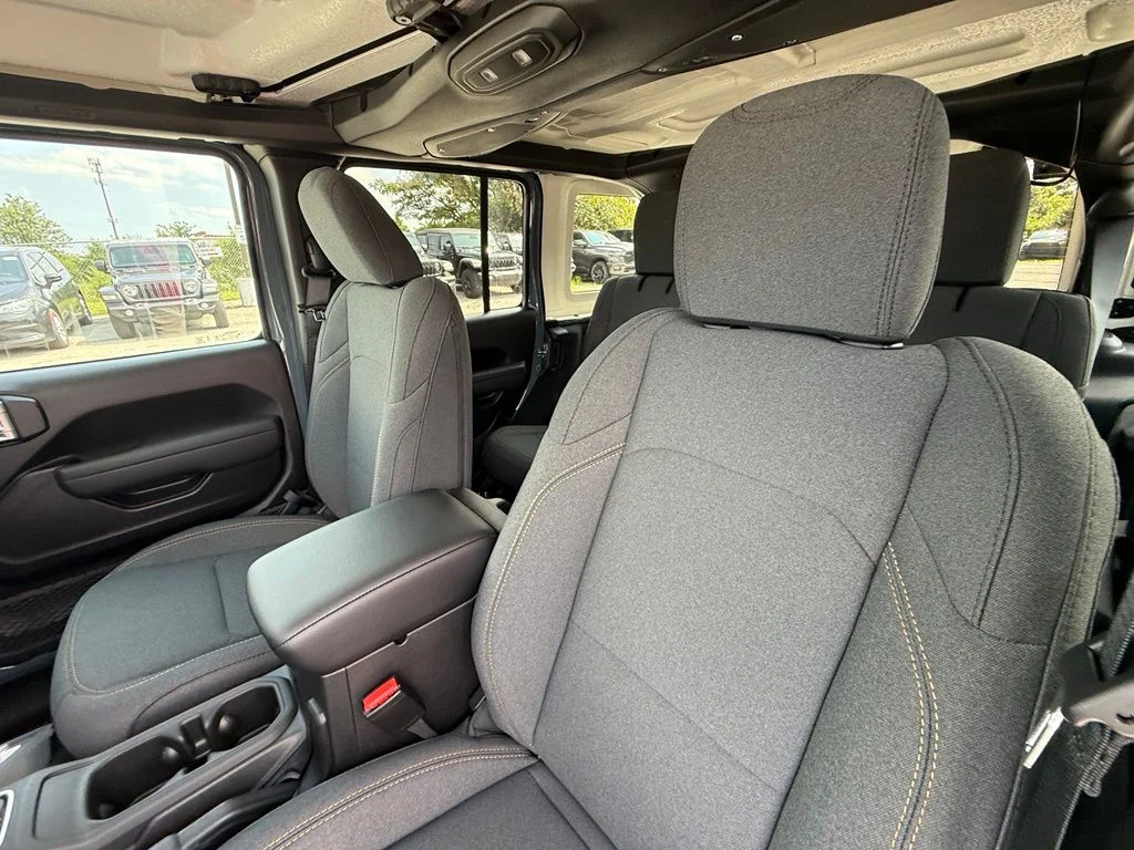 New 2026 Anvil Clear-Coat Exterior Paint Jeep Sport S image 12