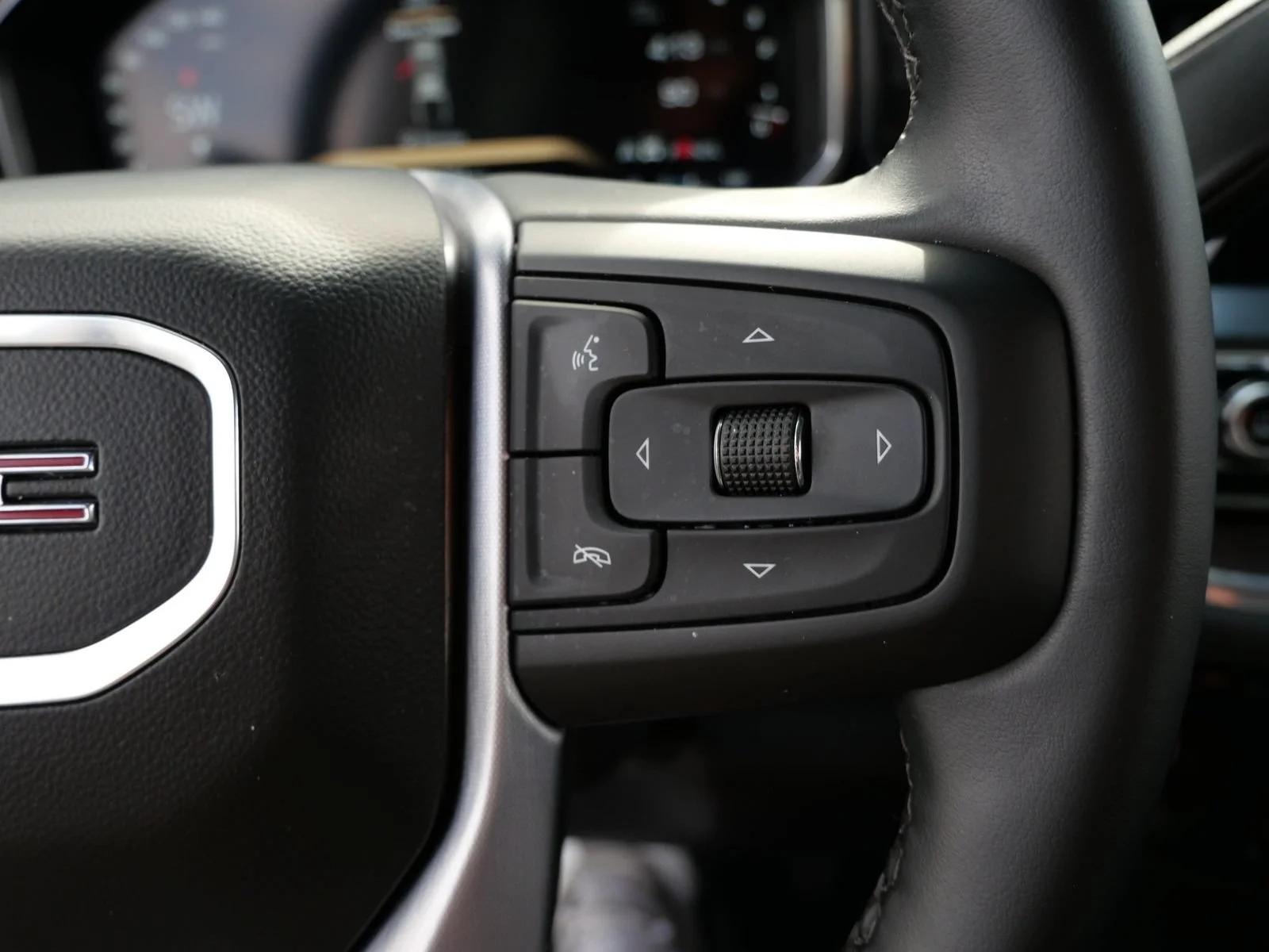 Certified Used 2026 Onyx Black GMC SLT image 25