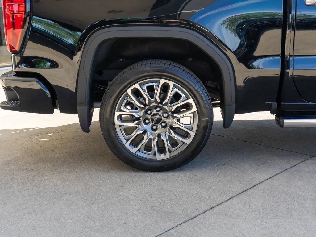New 2026 Onyx Black GMC Denali Ultimate image 35