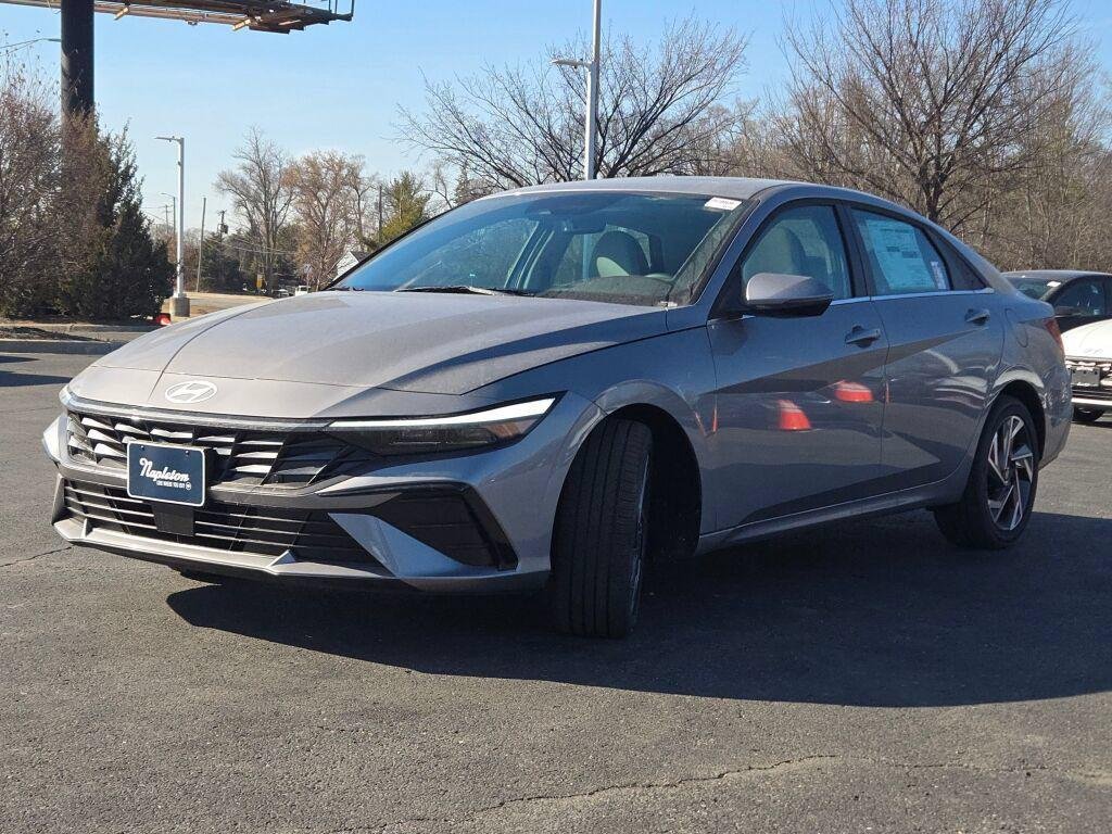 New 2026 Silver Hyundai Limited image 6