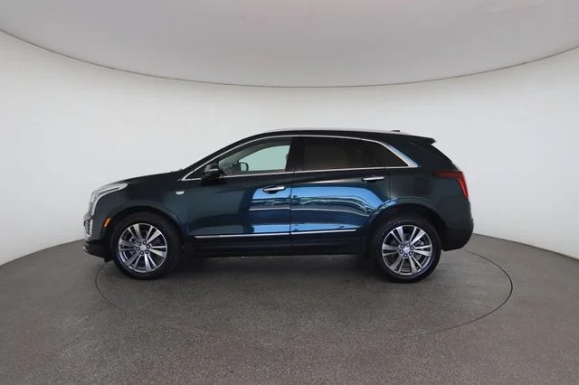 Used 2025 Green Cadillac Premium Luxury image 7