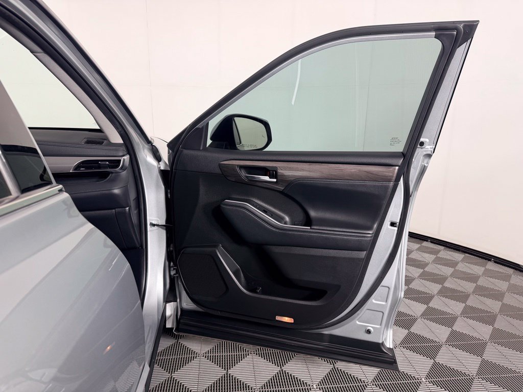 Certified Used 2021 Silver Toyota Platinum image 34