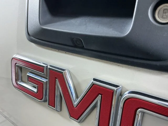 Used 2015 White GMC SLT image 8