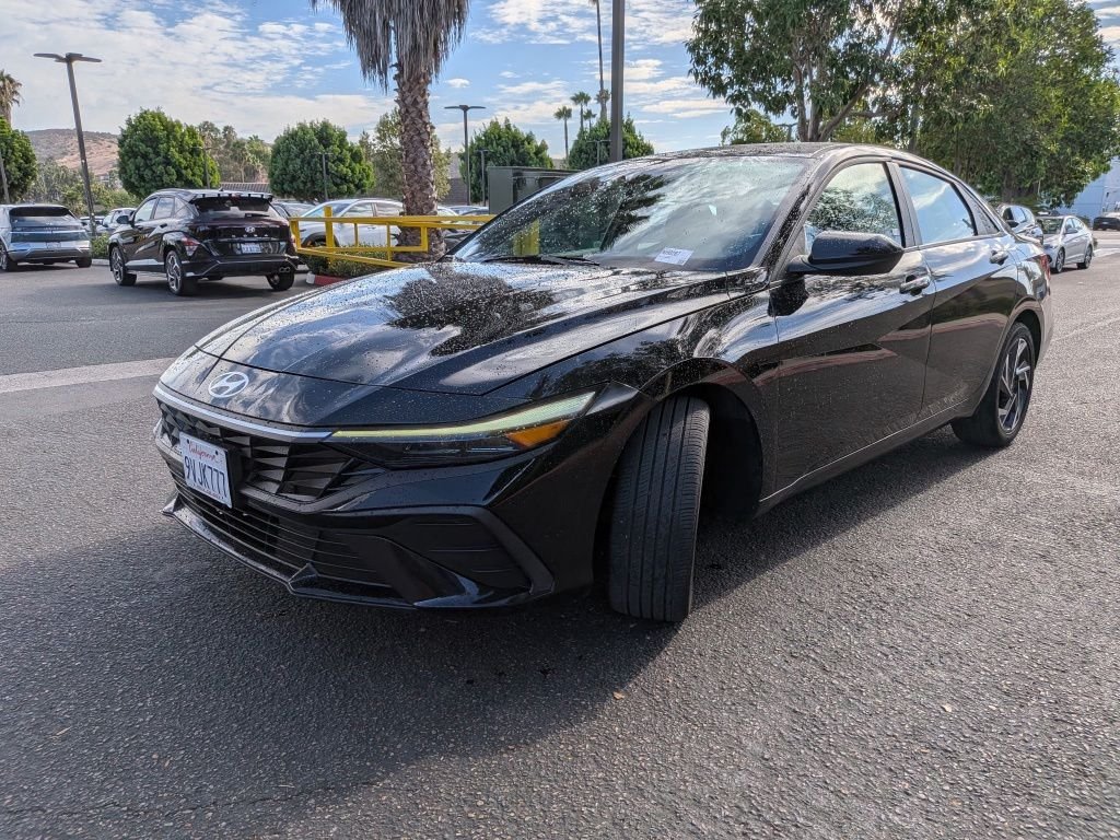 Certified Used 2025 Black Hyundai SEL Sport image 3