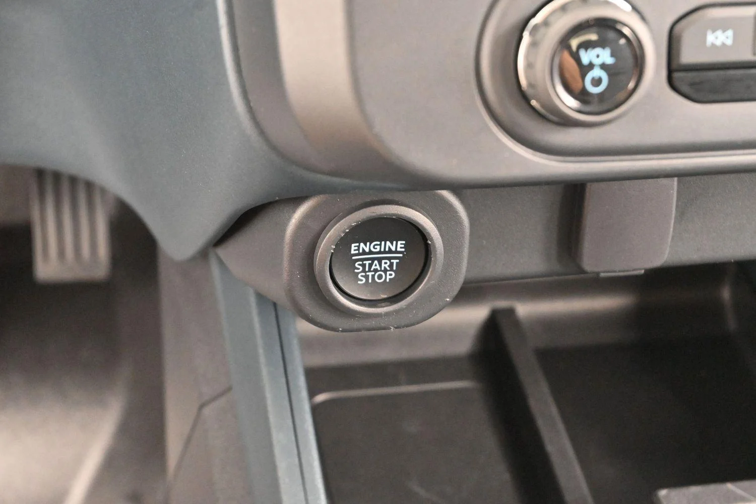 Used 2025 Oxford White Ford Lobo Standard image 25