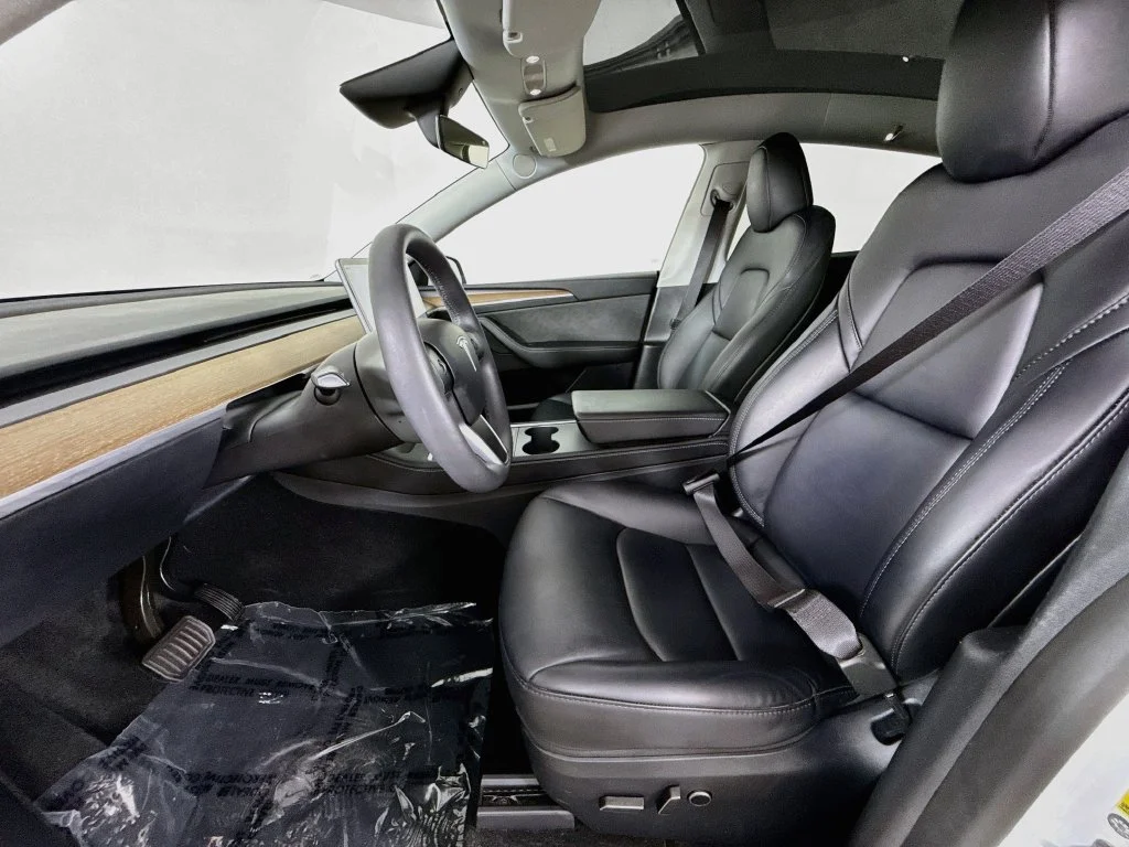 Used 2024 White Tesla Long Range image 21