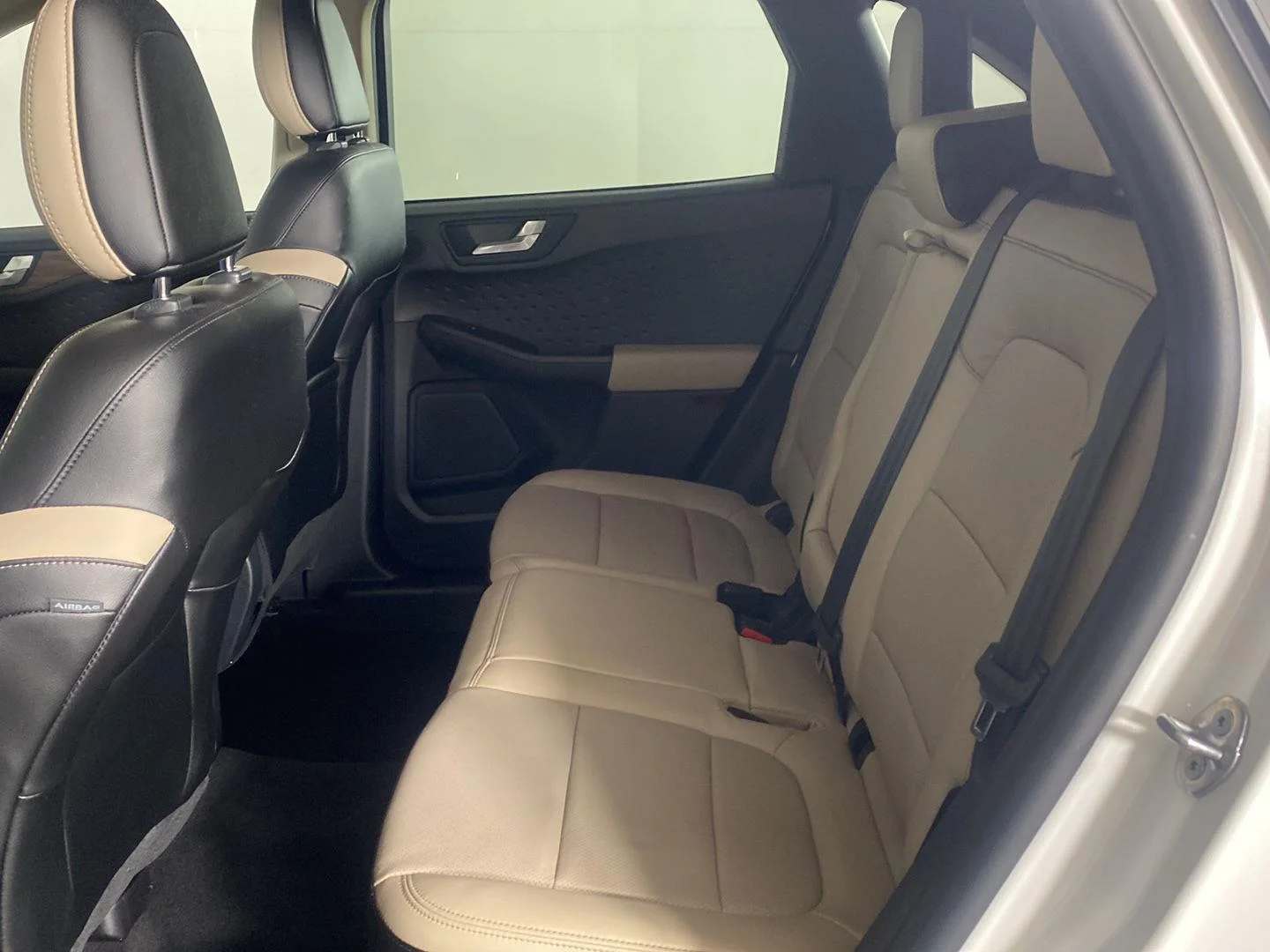 Used 2020 Star White Metallic Tri-Coat Ford Titanium image 19