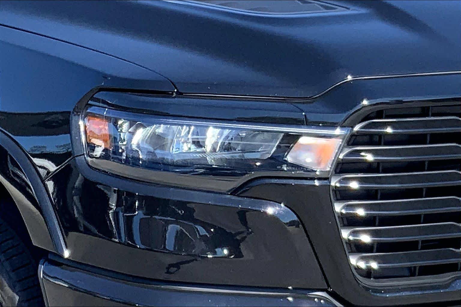 New 2027 Diamond Black Crystal Pearl-Coat Exterior Paint RAM Laramie image 10