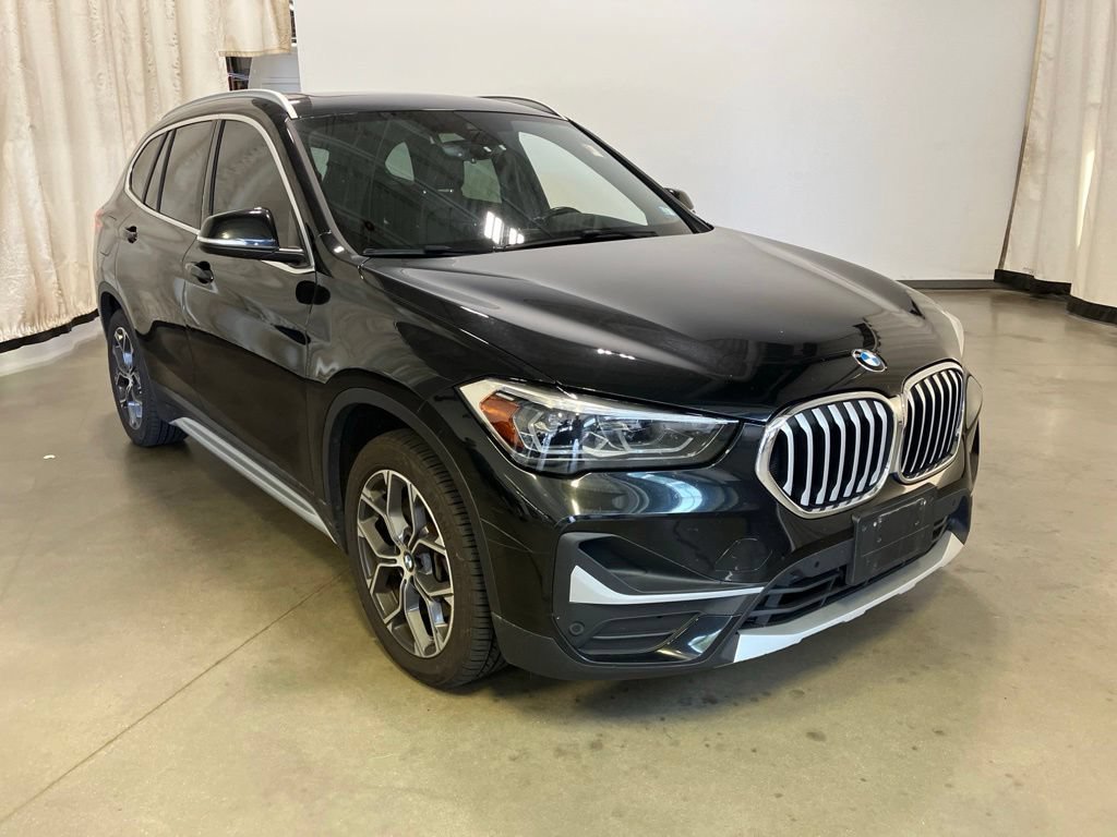 Used 2021 Black Sapphire Metallic BMW xDrive28i image 1