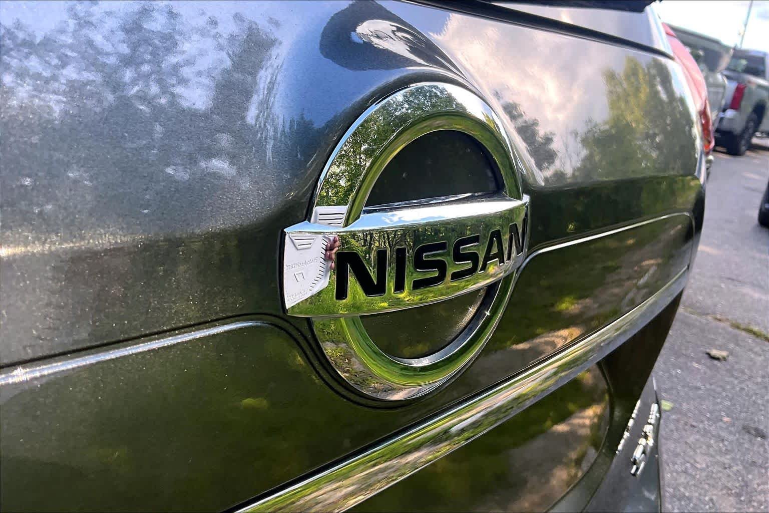Used 2018 Gun Metallic Nissan SV image 29