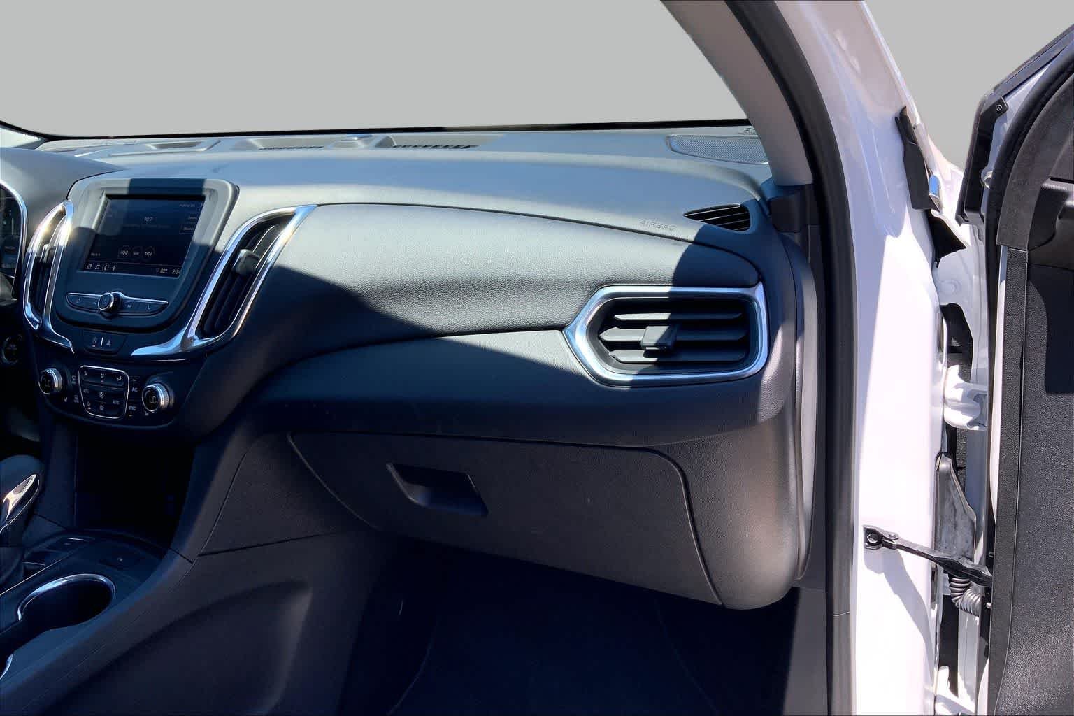 Used 2024 Summit White Chevrolet LT image 18