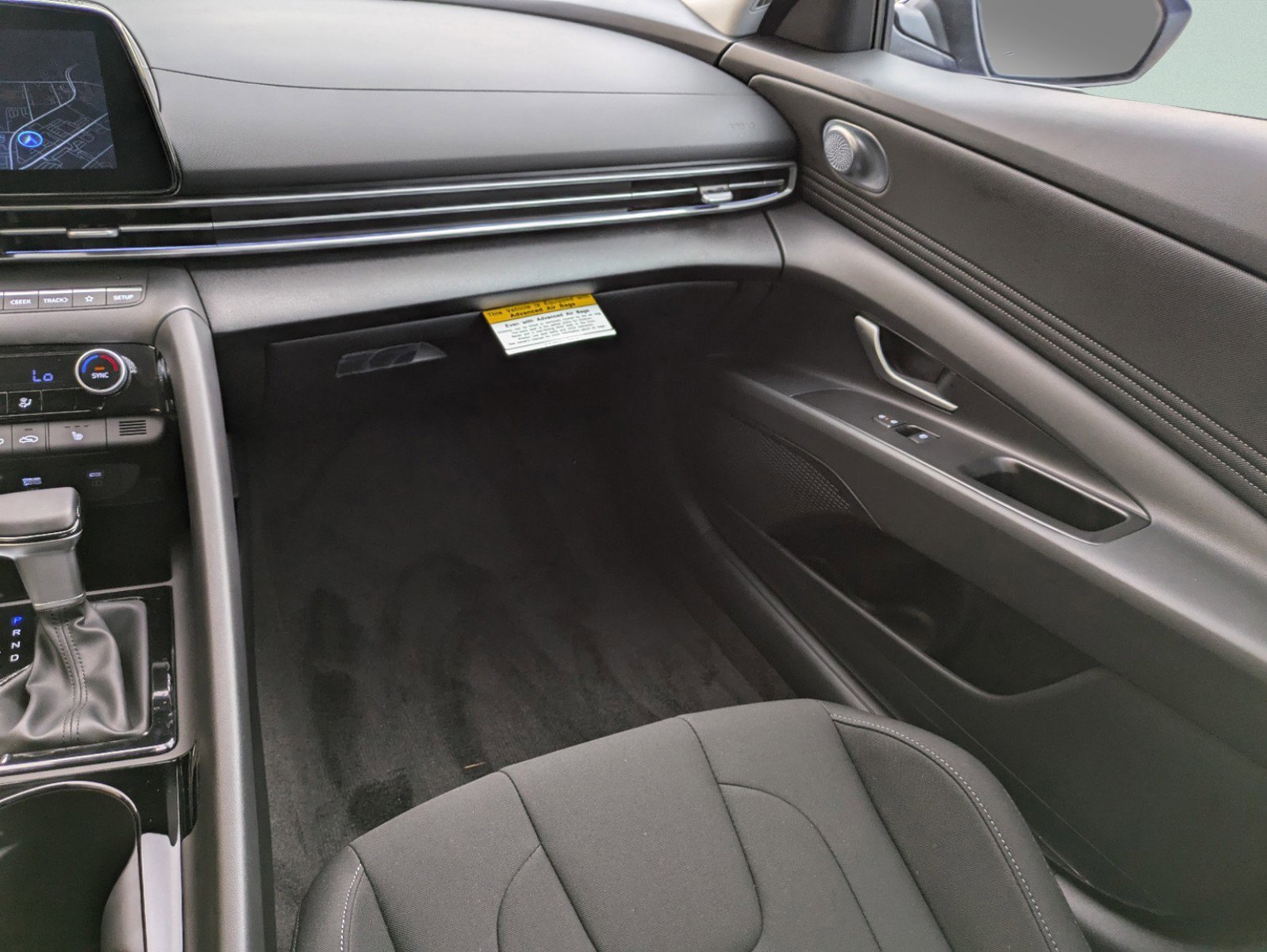 Used 2025 Serenity White Hyundai SEL Convenience image 13
