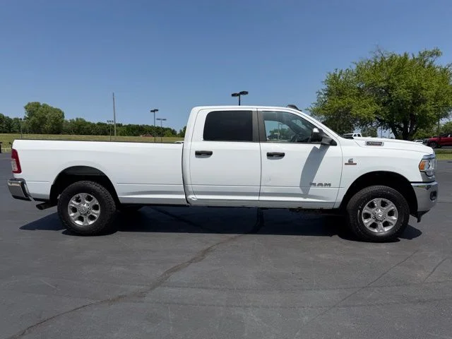 Used 2022 White Ram Big Horn image 8