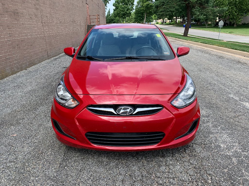 Used 2013 Boston Red Metallic Hyundai GS image 8