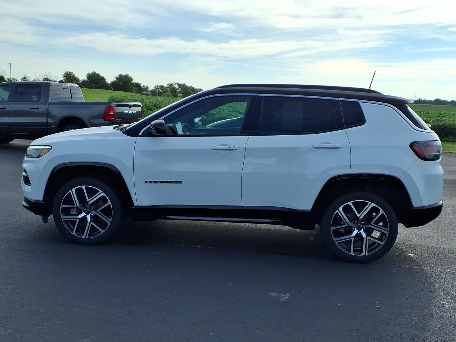2025 Jeep Compass Limited - Photo 15
