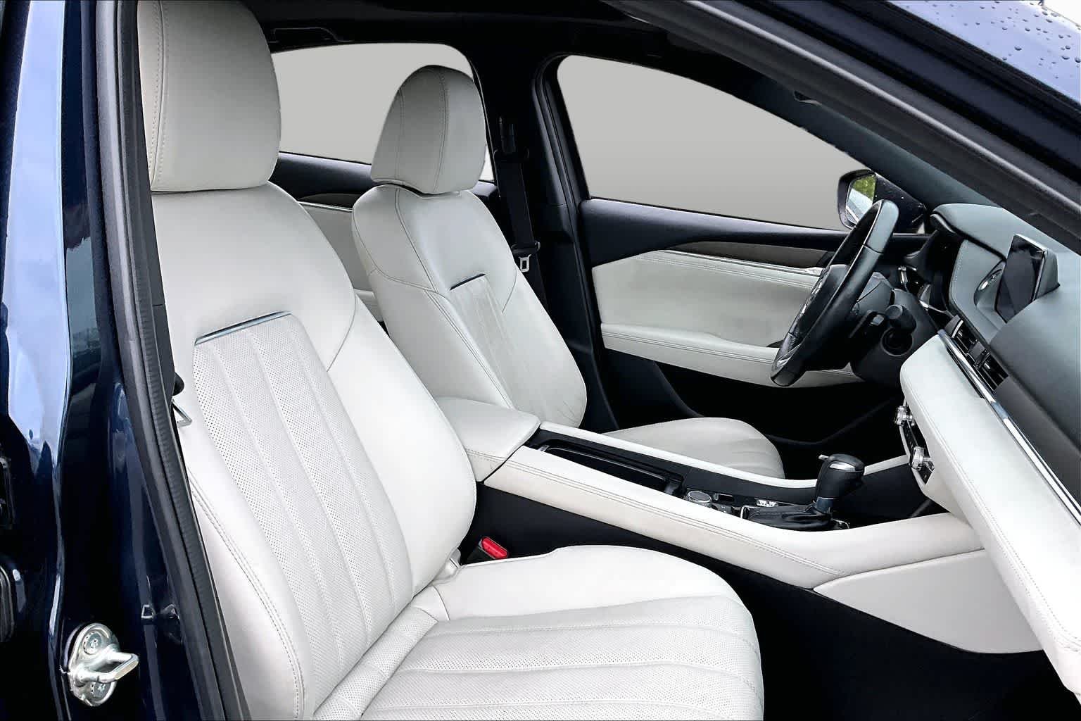 Used 2019 Deep Crystal Blue Mazda Signature image 8