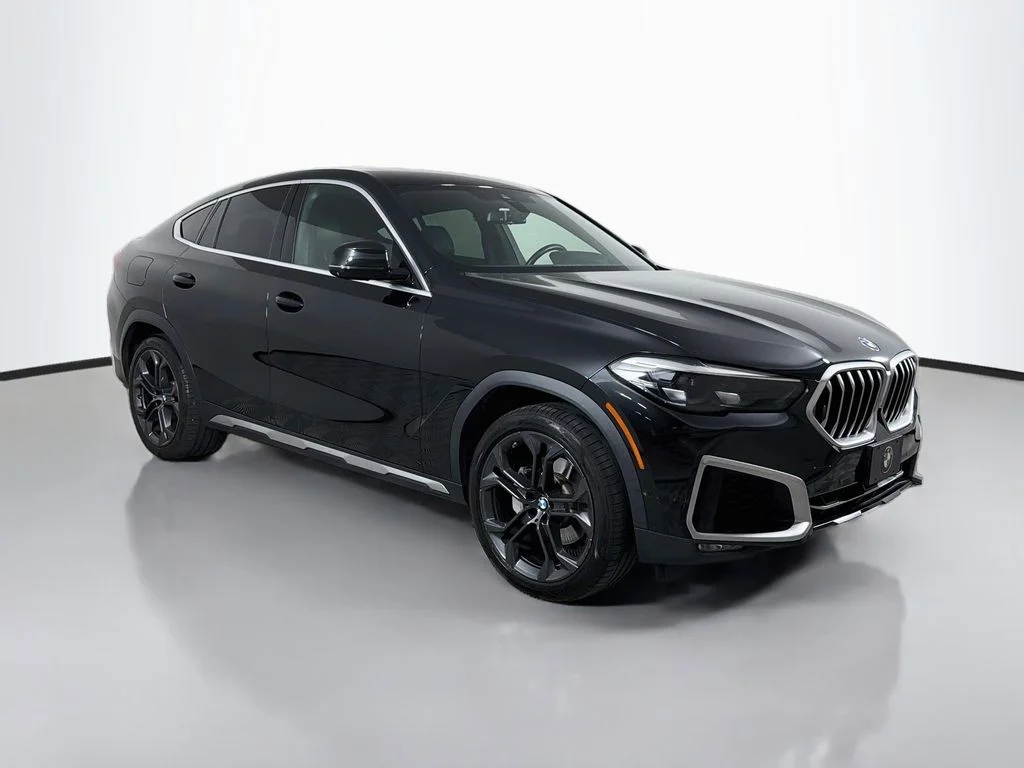 Used 2021 Black BMW sDrive40i image 3