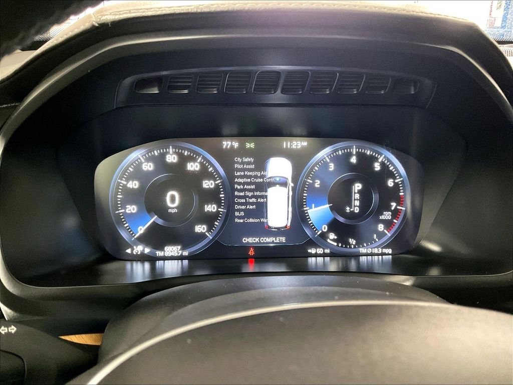 Used 2019 Blue Volvo T6 Inscription image 25