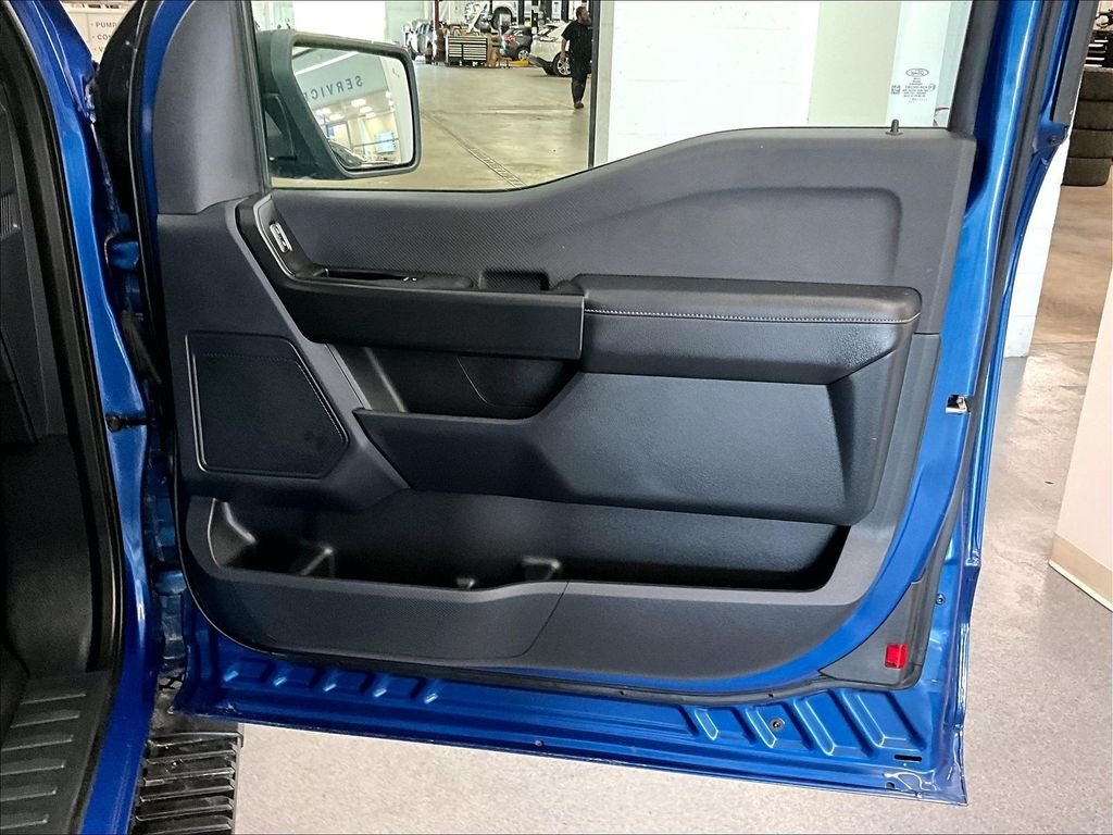 Used 2023 Atlas Blue Metallic Ford XL image 12
