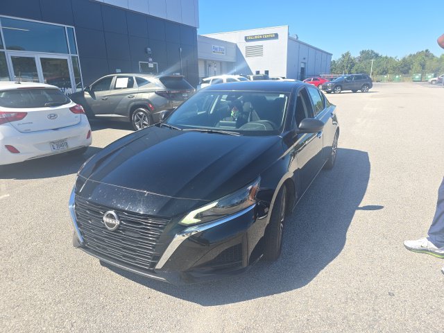 Used 2025 Black Nissan 2.5 SV image 4