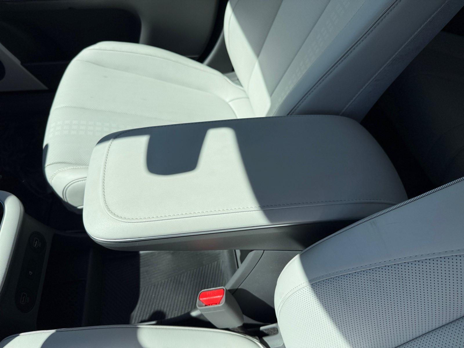 Certified Used 2024 White Hyundai Limited image 14