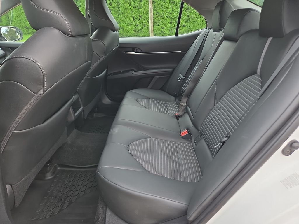 Used 2018 Super White Toyota SE image 20