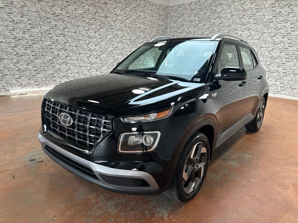 Used 2026 Onyx Black Hyundai SEL image 3
