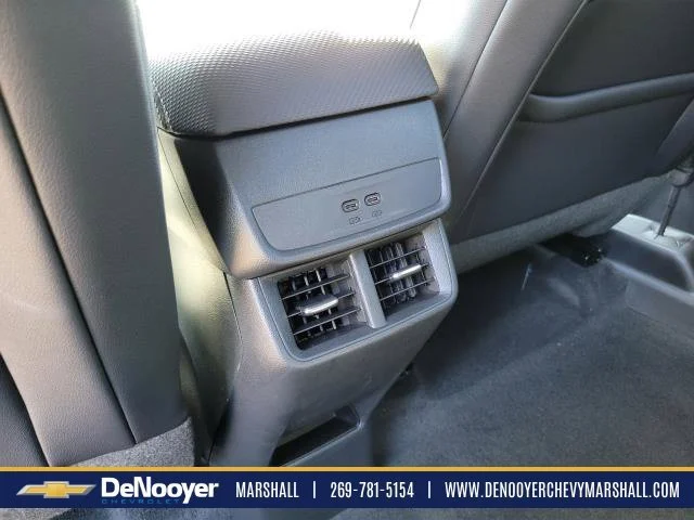 2027 Chevrolet Equinox LT - Photo 33