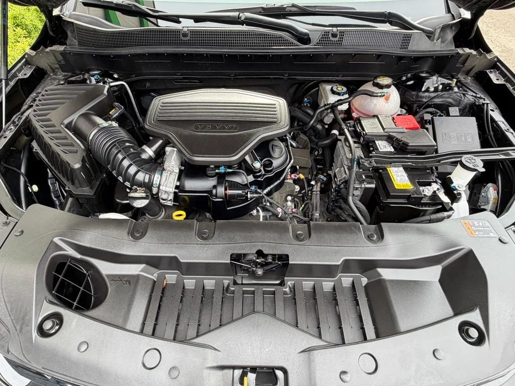 Used 2025 Black Chevrolet RS image 7