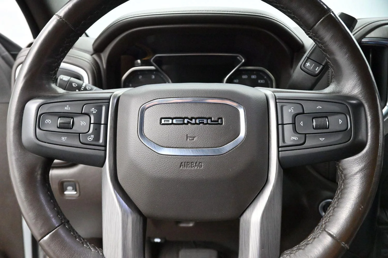 Used 2021 SUMMIT WHITE GMC Denali image 17