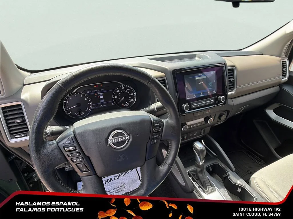 Used 2022 Green Nissan Crew Cab SV 4x4 image 16