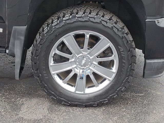 Used 2018 Black Chevrolet High Country image 9