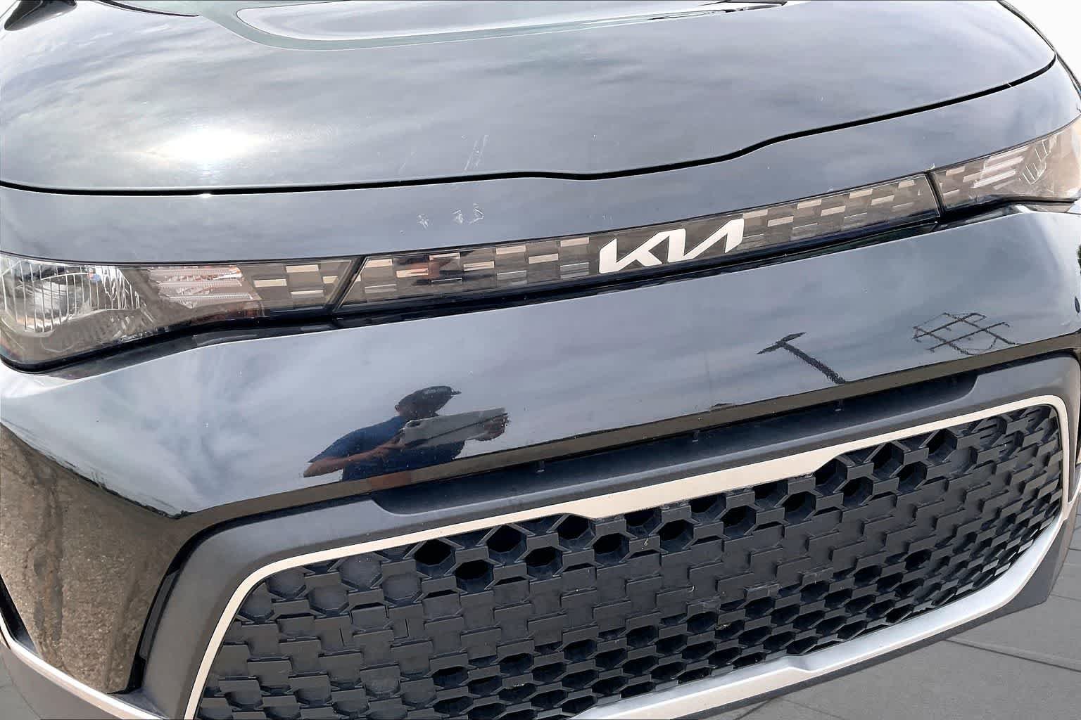 Used 2024 Fusion Black Kia LX image 28
