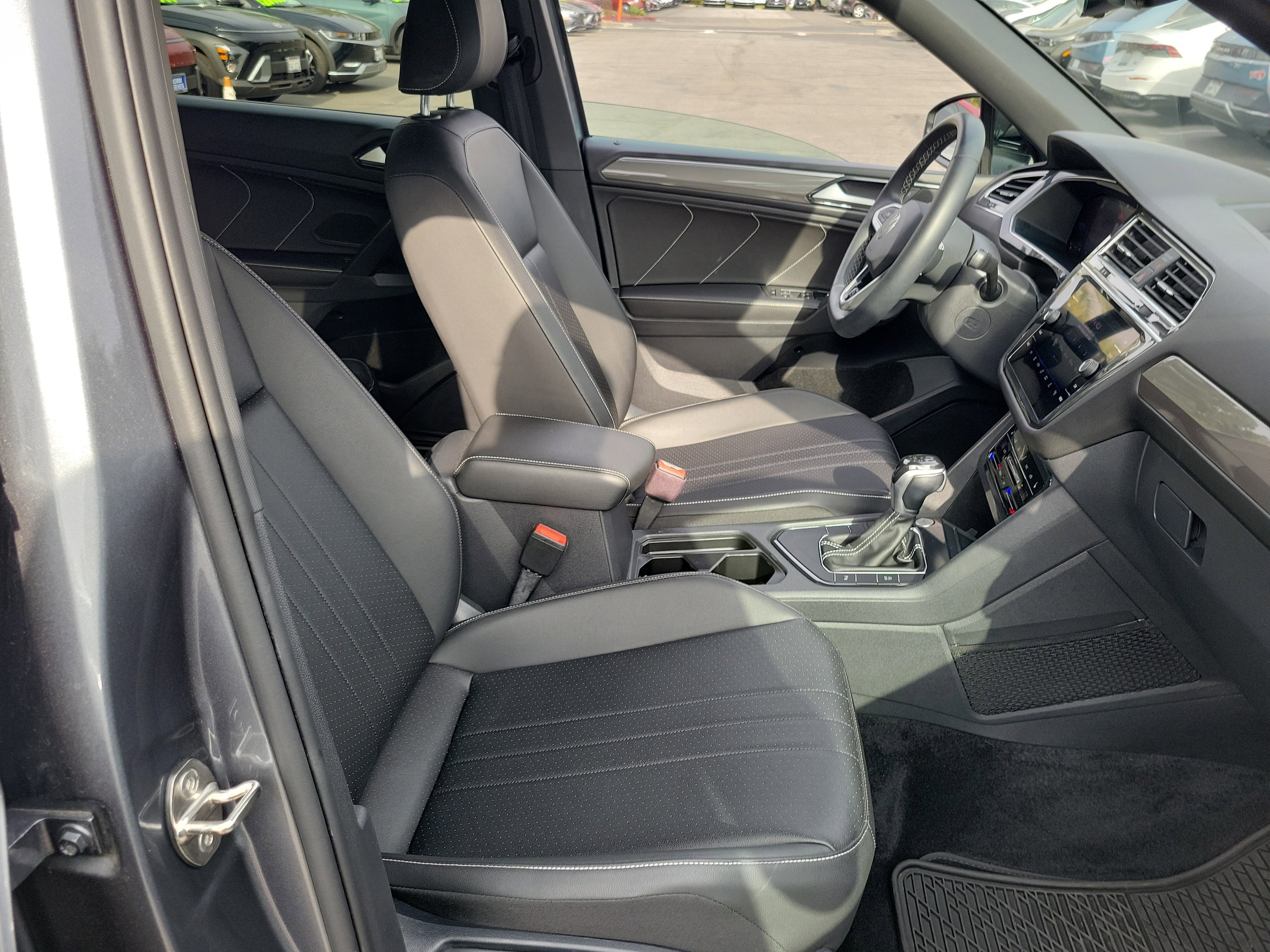 2023 Volkswagen Tiguan SE R-LINE BLACK - Photo 21