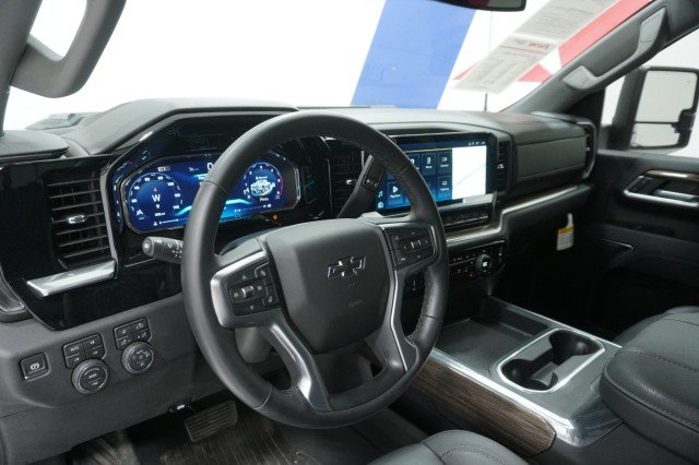 Used 2026 Sterling Gray Metallic Chevrolet LT image 17