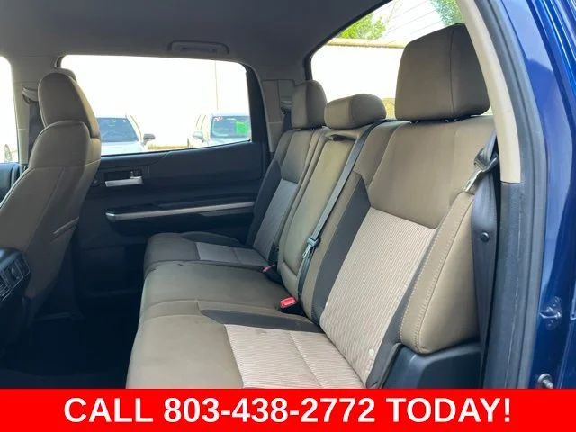 Used 2015 Blue Toyota SR5 image 11