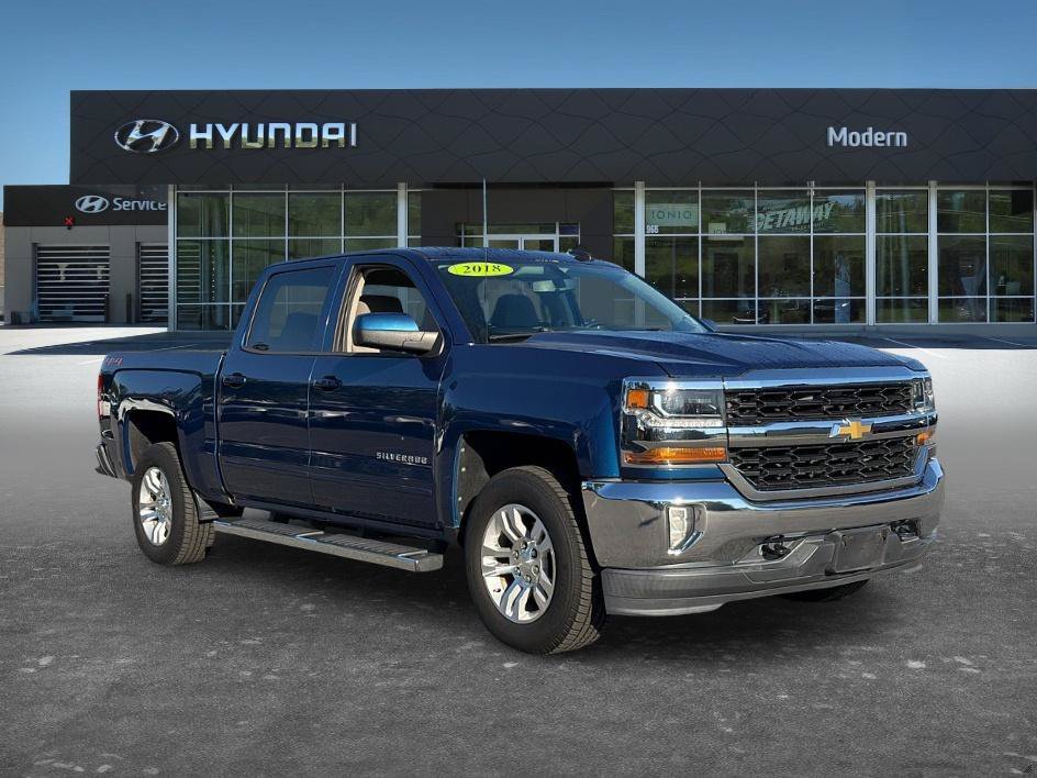 Used 2018 Deep Ocean Blue Metallic Chevrolet LT image 3